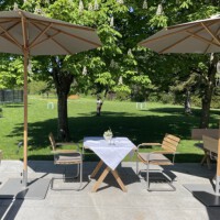 Hotel Erber Terrasse in Ismaning mit Blick auf den Garten