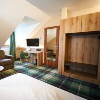 Deluxezimmer mit Kleiderschrank